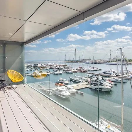 Flatbook - Center Yacht Premium Park Marina View Ii גדינייה