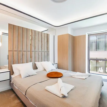 Flatbook - Center Yacht Premium Park Marina View Ii גדינייה