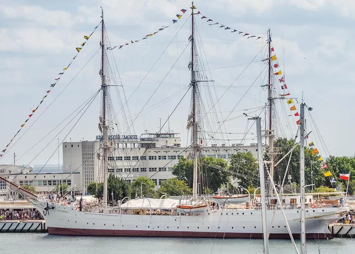 Apartment Flatbook - Center Yacht Park Marina View Ii