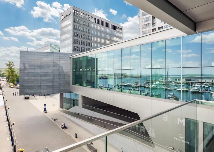 Apartment Flatbook - Center Yacht Park Marina View Ii